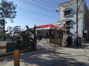 Hotel Horizon, Picture Palace